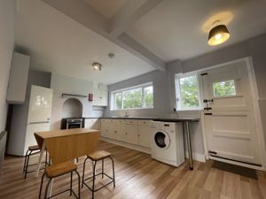 Photo 25- click for photo gallery